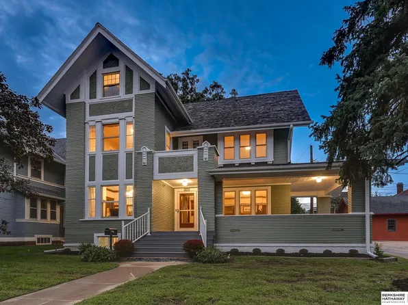 3214 Center St, Omaha, NE 68105