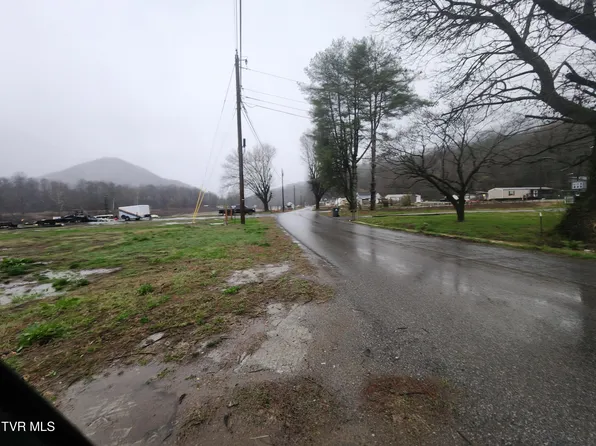 175 Bumpus Cove Rd, Erwin, TN 37650