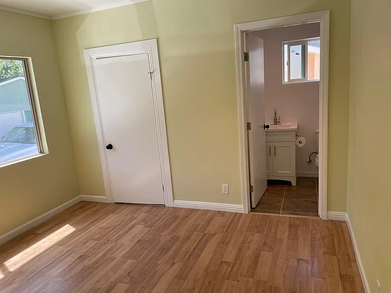 10056-1 Tujunga Canyon Blvd — Photo 7