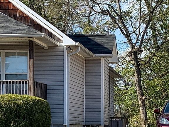 2nd image of 1028 Fulton Ave SW