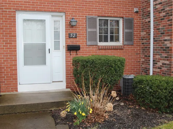 52 Holiday Ln, Canandaigua, NY 14424