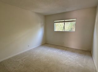 4452 Ensign Ave APT 205, North Hollywood, CA 91602