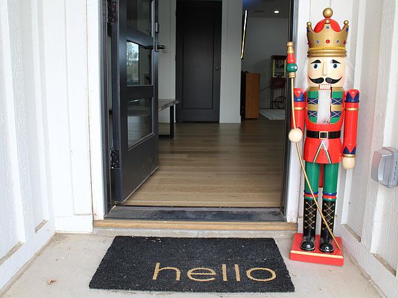 Entrance
December 2022