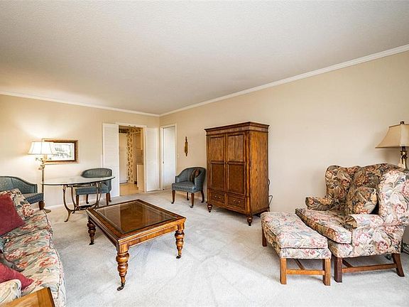 5th image of 100 Thompson Dr SE APT 202