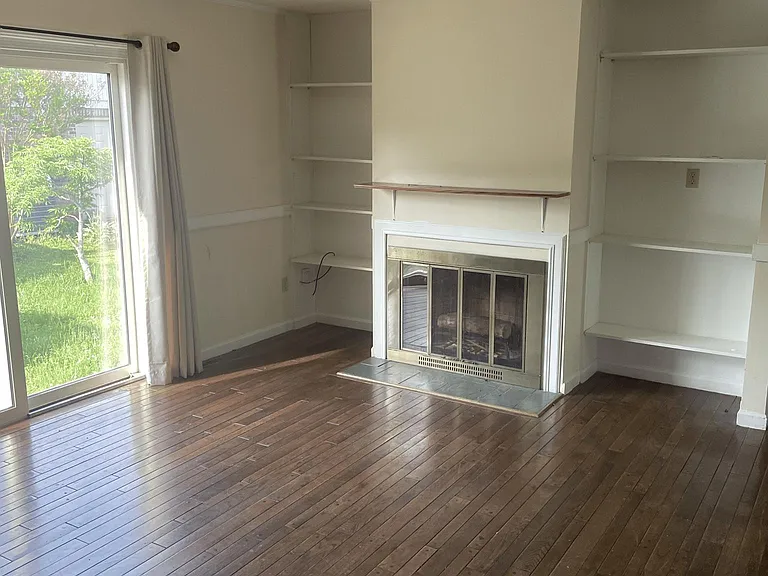 400 Pinnacle St — Photo 5