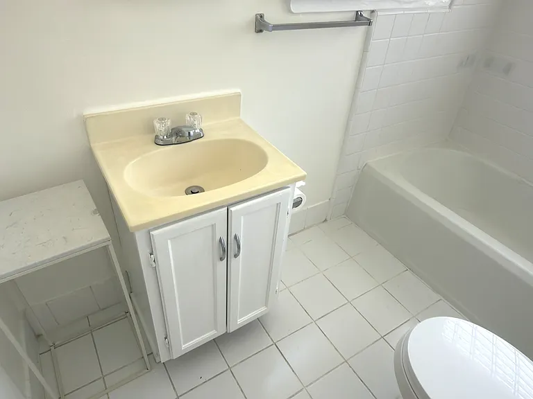 34 Granada Ave #6 — Photo 8