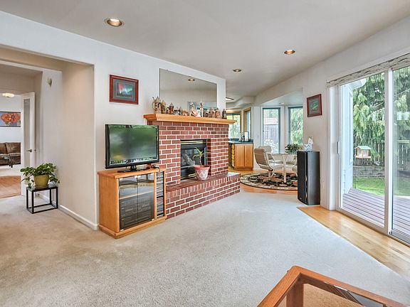 5th image of 777 Capella Cir