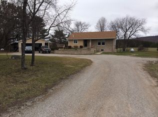 2114 Quick Rd, Harbor Springs, MI 49740