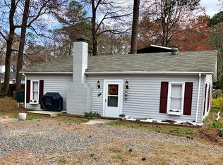 94 Washington Dr, Reedville, VA 22539