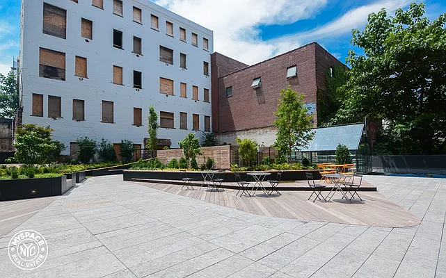 Rented by MySpaceNYC | media 25