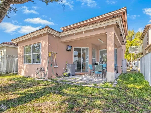 3736 NE 9th Ct, Homestead, FL 33033