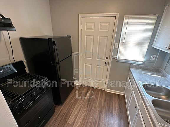 4th image of 3025 Gulf Ave