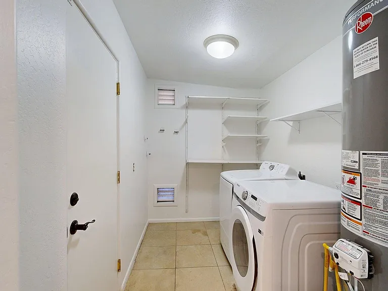 4537 E Devonshire Ave — Photo 21