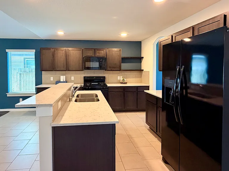 6807 Bardsdale Ct — Photo 4