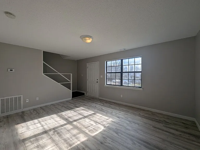 2325 Byers St — Photo 4