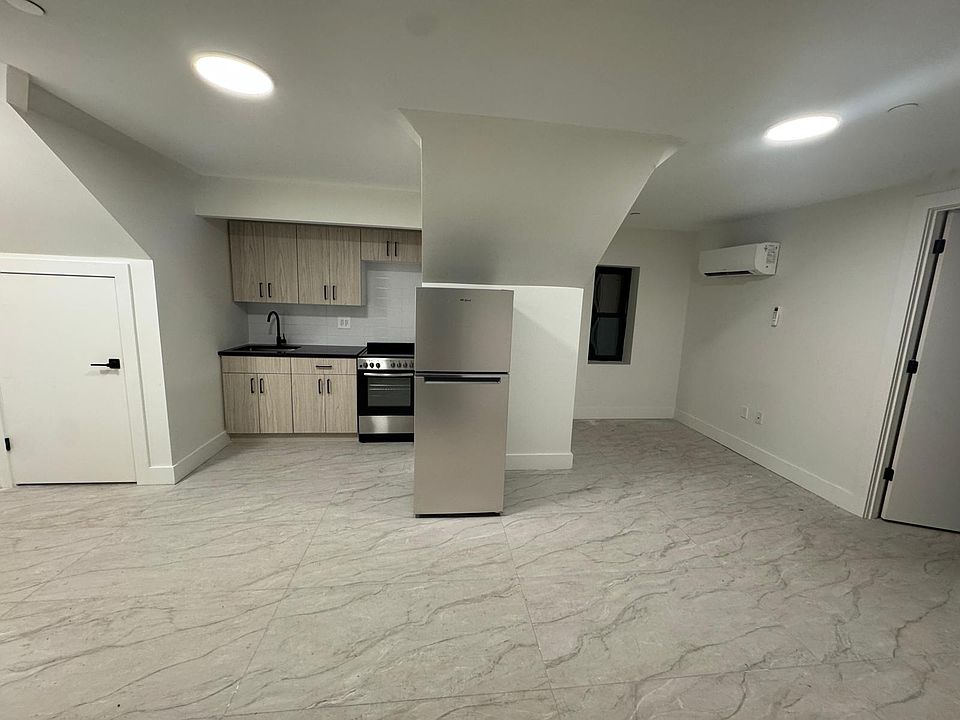 1st image of 2287 Loring Pl N APT 3A