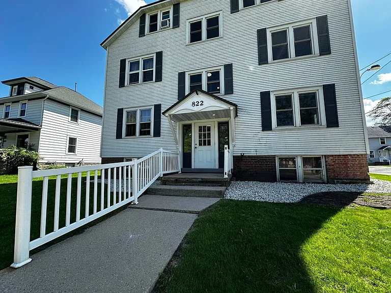 822 Pine St — Photo 28