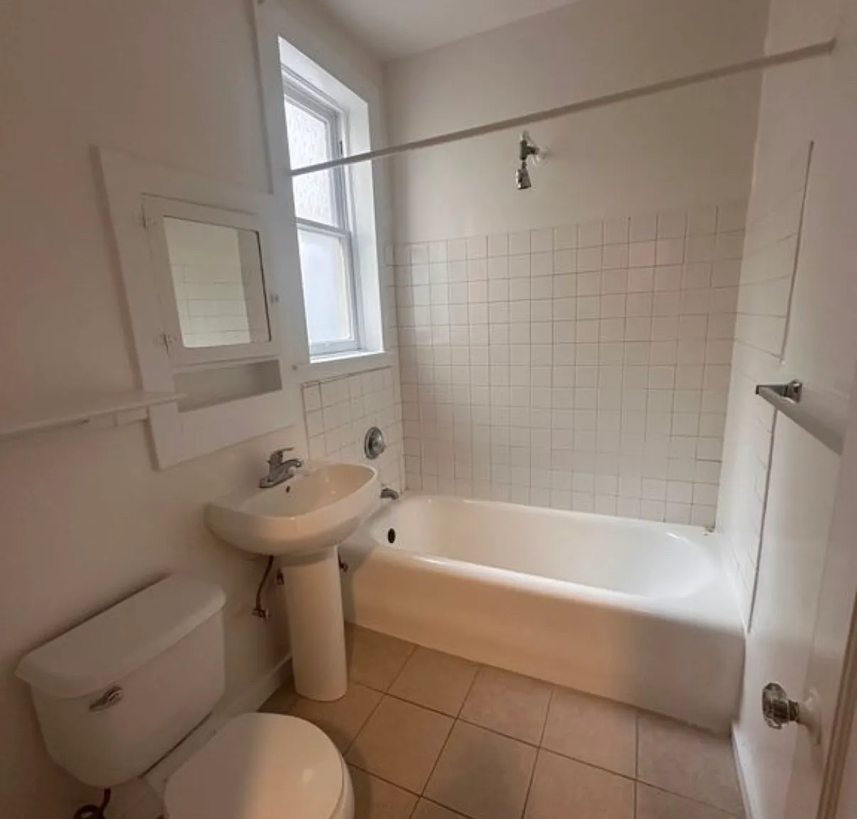 Studio, $3,995 — Photo 4