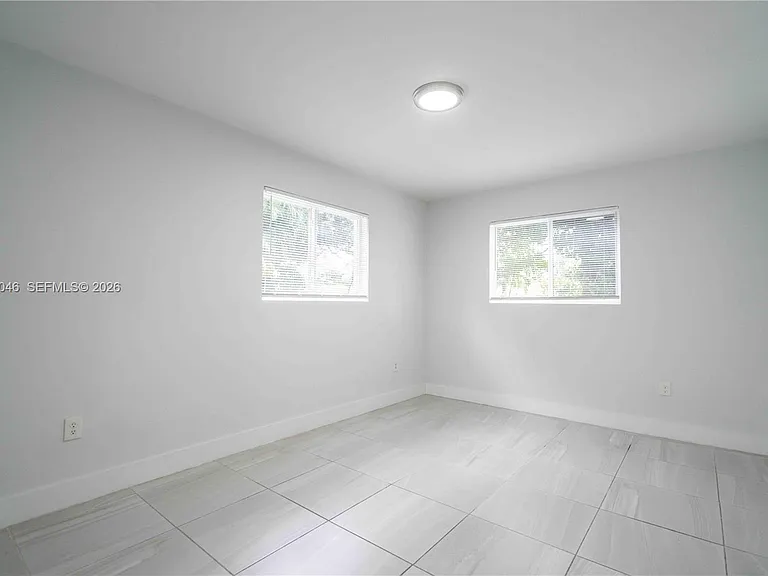 465 NE 59th St #12 — Photo 2