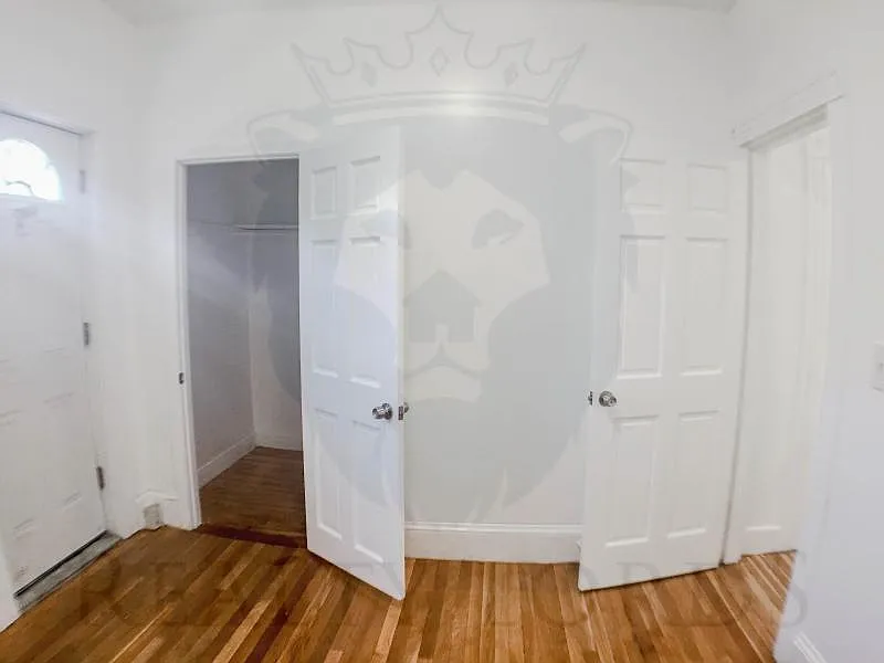 3 bed, $3,500 — Photo 3