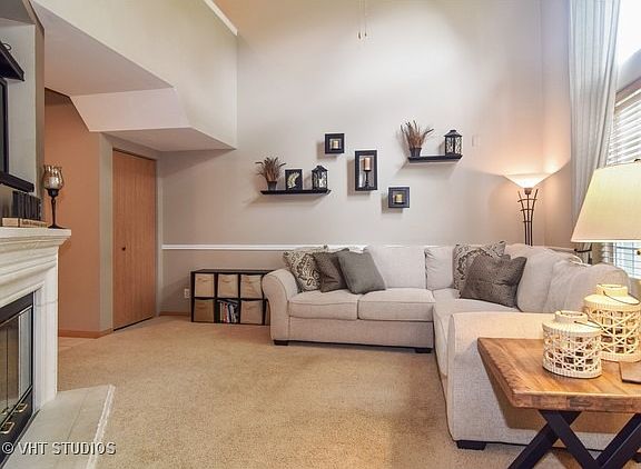 2nd image of 1672 Abington Ln #1672