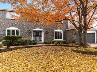 906 Shiloh Cir, Naperville, IL 60540