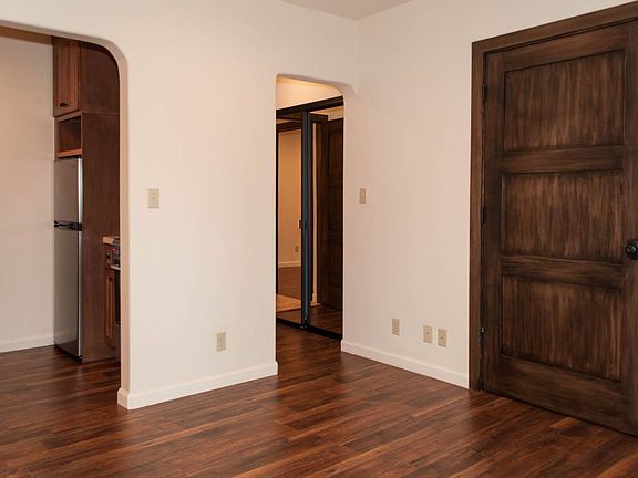 2nd image of 872 Hilldale Ave APT 3