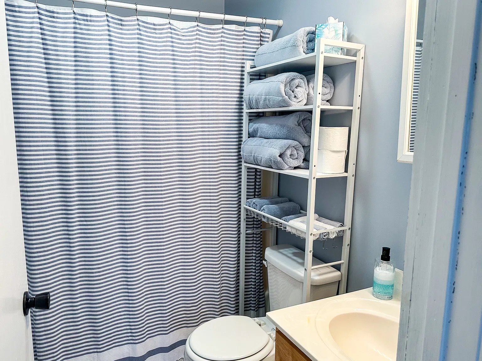 2 bed, 1060 sqft, $1,595 — Photo 2
