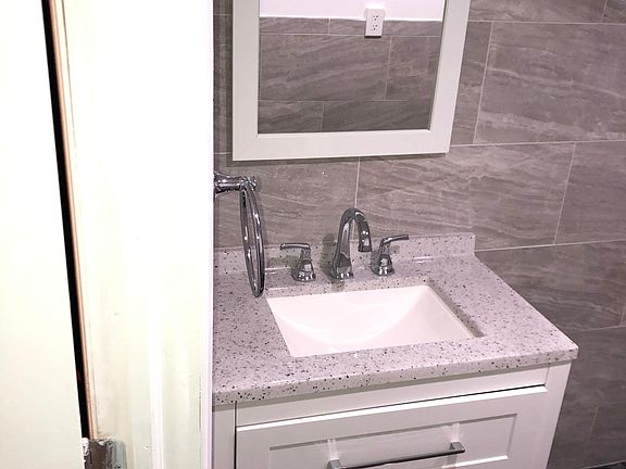 3rd image of 117 Smart Ave