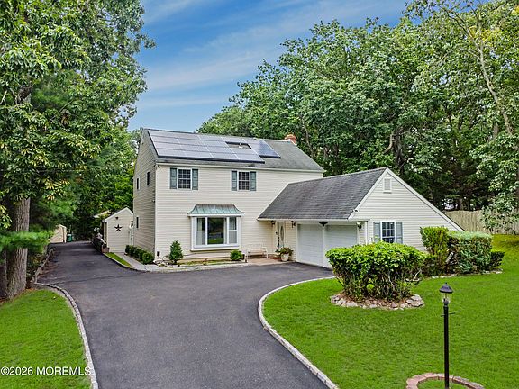 2nd image of 51 Claridge Drive