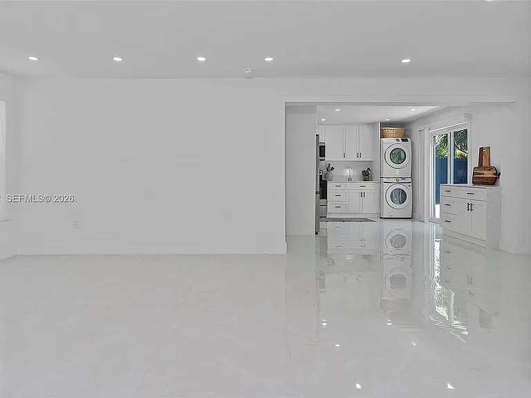 1473 NE 30th Ct — Photo 20