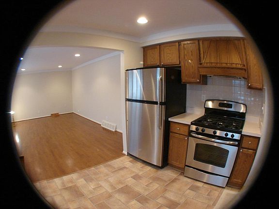 2nd image of 28004 Elba St