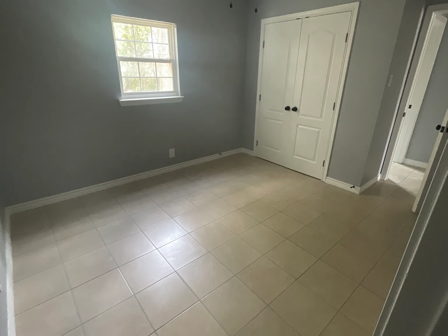 3 bed, 1225 sqft, $1,200 — Photo 4
