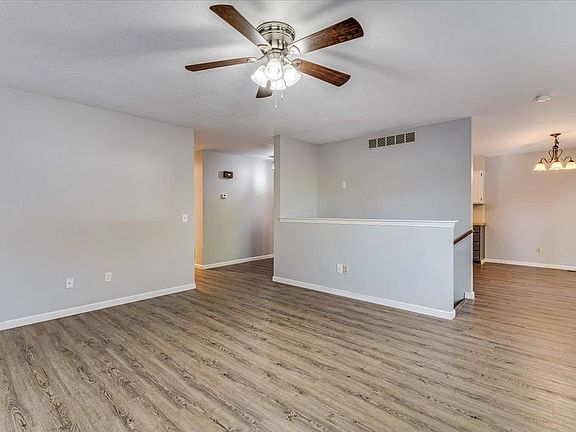 5th image of 21 Shenandoah Dr