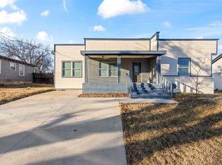 1207 E Russell Ave, Carrollton, TX 75006