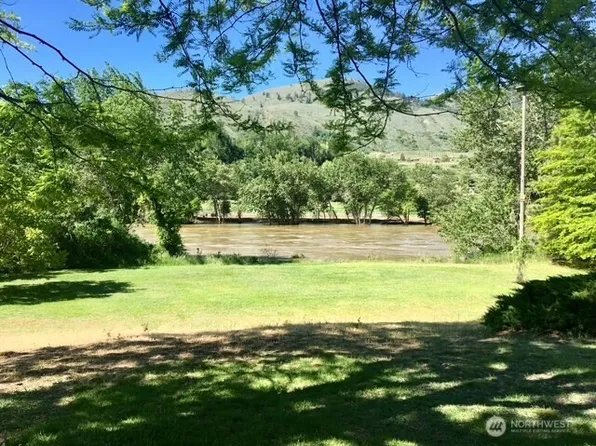 1601 Kernan Road, Oroville, WA 98844