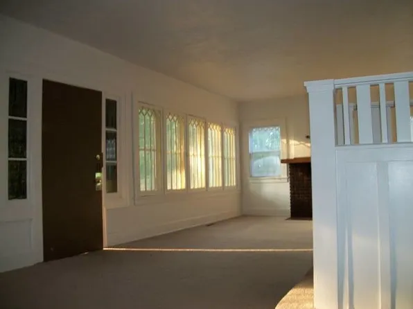 526 40th St, Des Moines, IA 50312