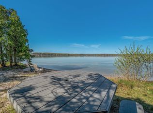 20 Amarelle Ln, Beulah, MI 49617