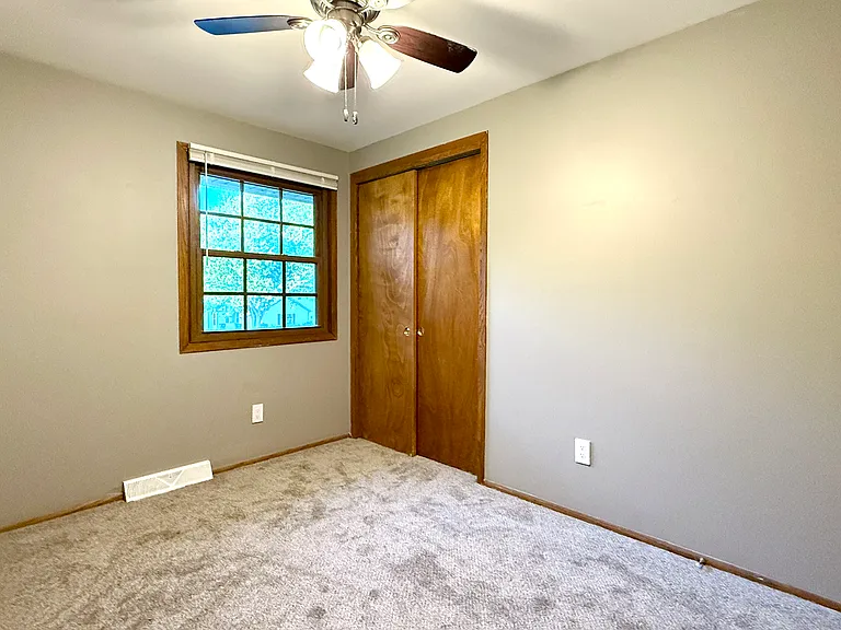 1008 W Devonshire Rd — Photo 12