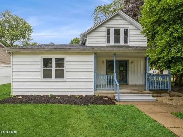 502 E 6th St, Delavan, IL 61734