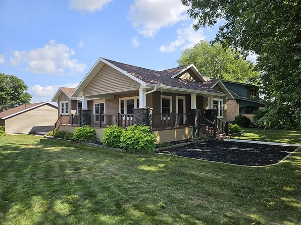 408 1st Ave SE, West Bend, IA 50597