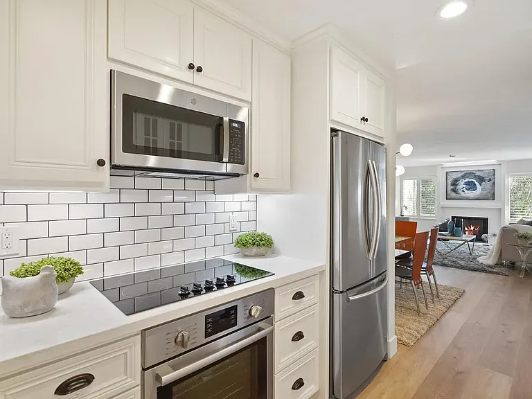 4000 Farm Hill Blvd #305 — Photo 7
