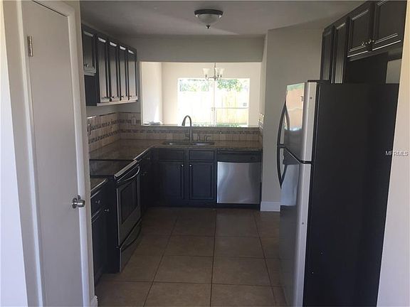 3rd image of 329 Oceanside Ct