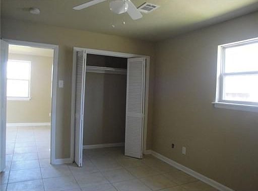 5th image of 2404 Dubreuil St