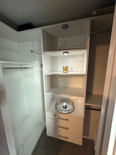 2 bed, 916 sqft, $1,800 — Photo 3