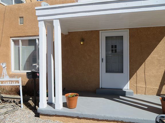 2nd image of 612 Campana Ave