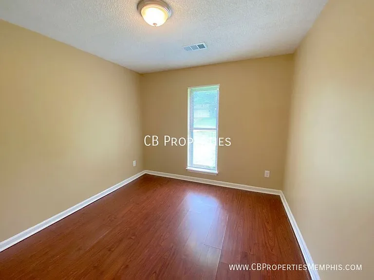 6930 Autumnhill Ln — Photo 5