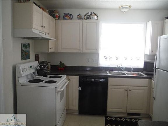 5th image of 6024 E Hart St