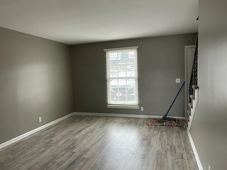 1010 Country Club Rd #K4 — Photo 9