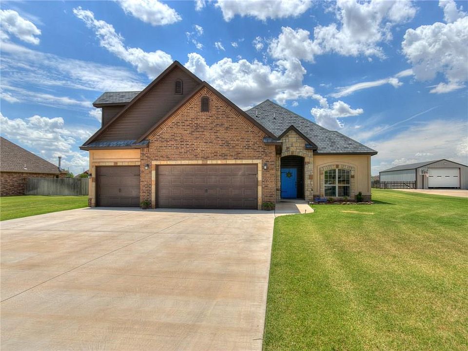 1st image of 369 Stephany Dr